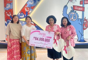 Ajak Konsumen Peduli Kanker Payudara, STAR Department Store, LAKON Indonesia, dan Rambla Berikan Donasi ke YKPI