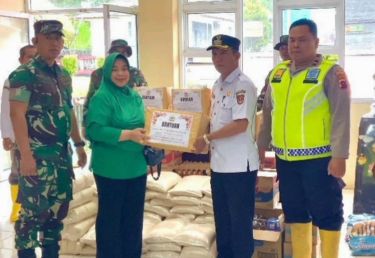 YKPI Peduli Sumatera: Penyerahan Bantuan ke Kabupaten Agam, Sumatera Barat